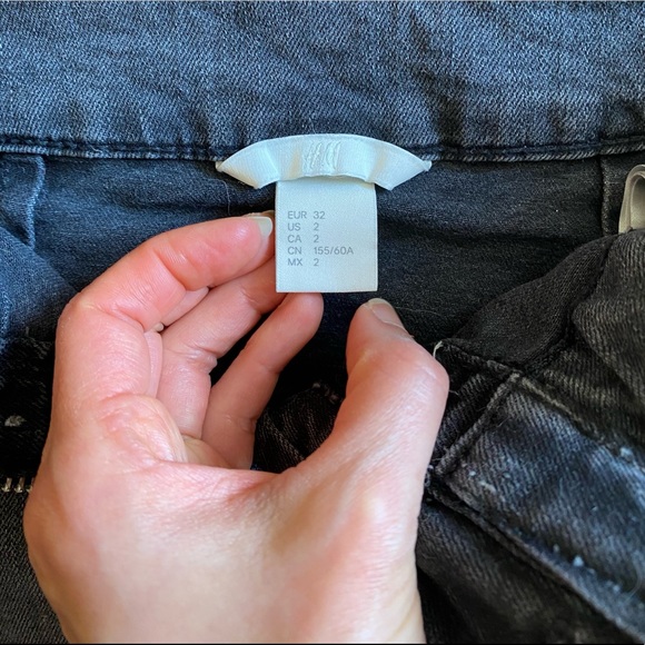 H & M Denim Skirt - Picture 6 of 7